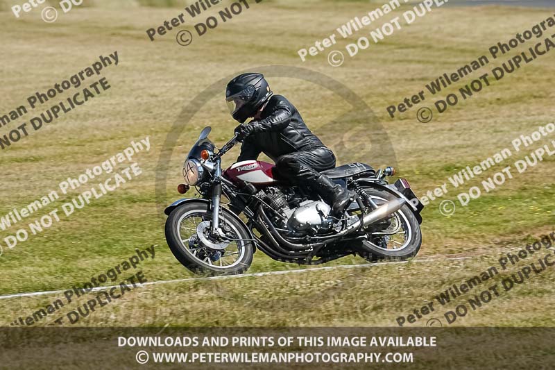 cadwell park;cadwell park photographs;cadwell trackday photographs;enduro digital images;event digital images;eventdigitalimages;peter wileman photography;racing digital images;trackday digital images;trackday photos